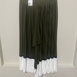 H&M Olive Green with White Pleated Asymmetrical Midi Skirt